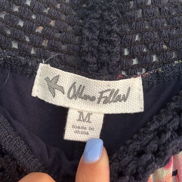 Size medium scarf pants with shorts underneath - Picture 3 of 3